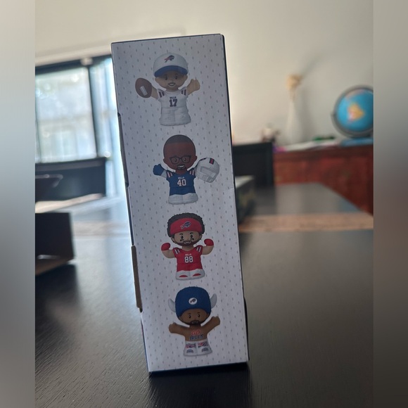 New in Box: Buffalo Bills Fisher Price Little People Collector 2023/2024 set - Picture 4 of 14